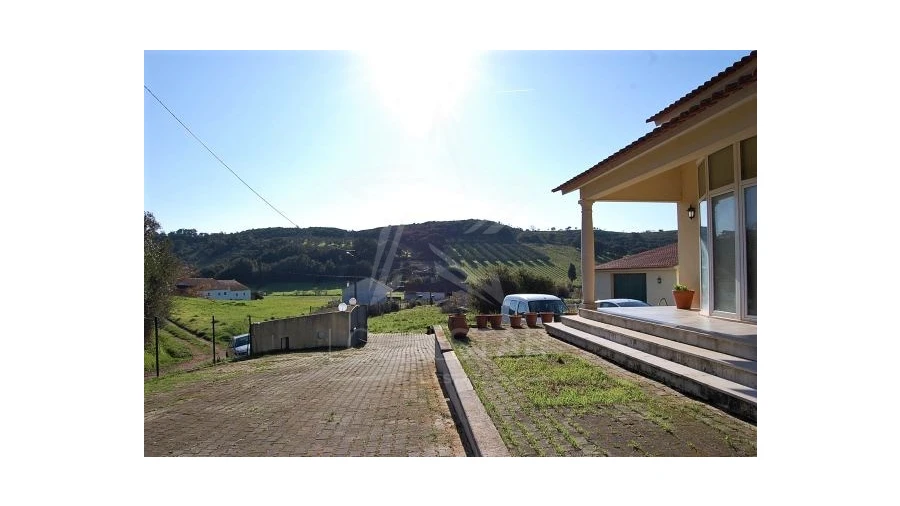 Moradia T4 para Venda em Rio Maior Foto 6