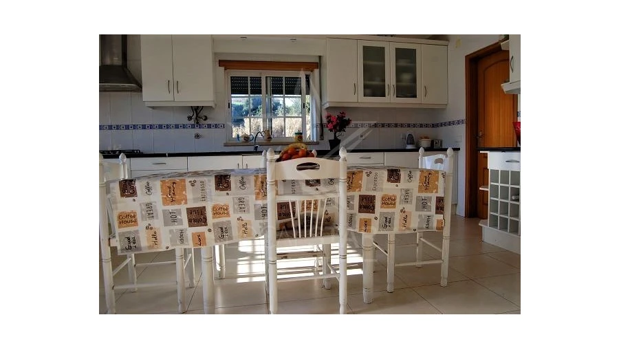 Moradia T4 para Venda em Rio Maior Foto 4
