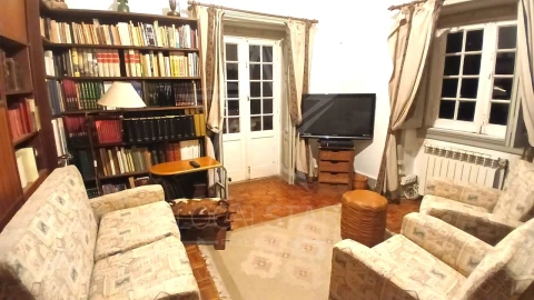 Moradia T7 para Venda em Nossa Senhora do Pópulo, Coto e São Gregório