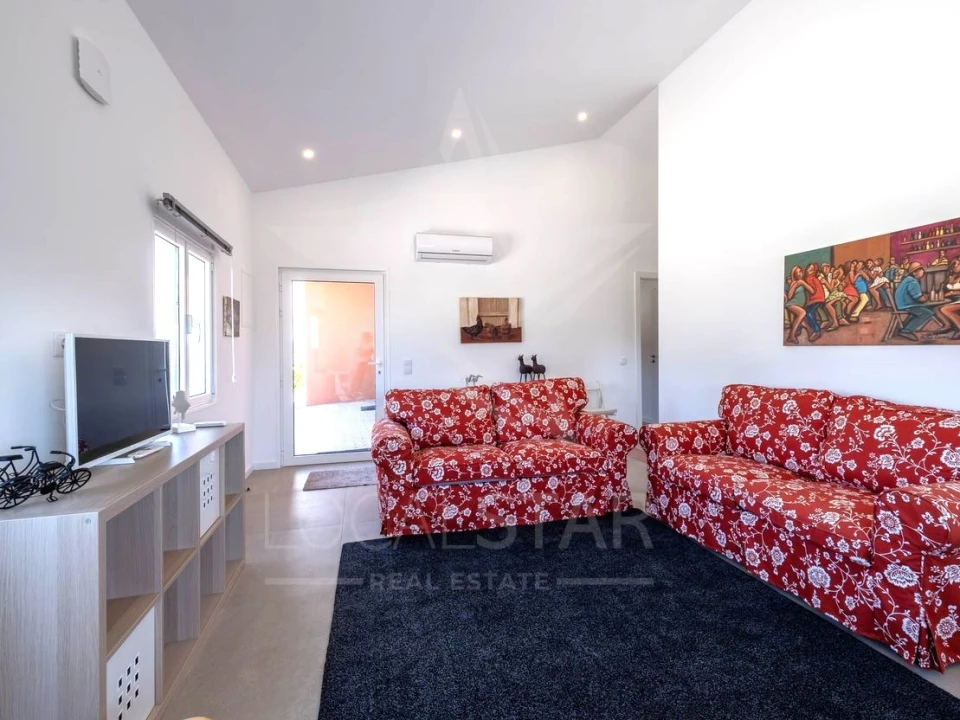 Moradia T4 para Venda em Alvorninha Foto 23