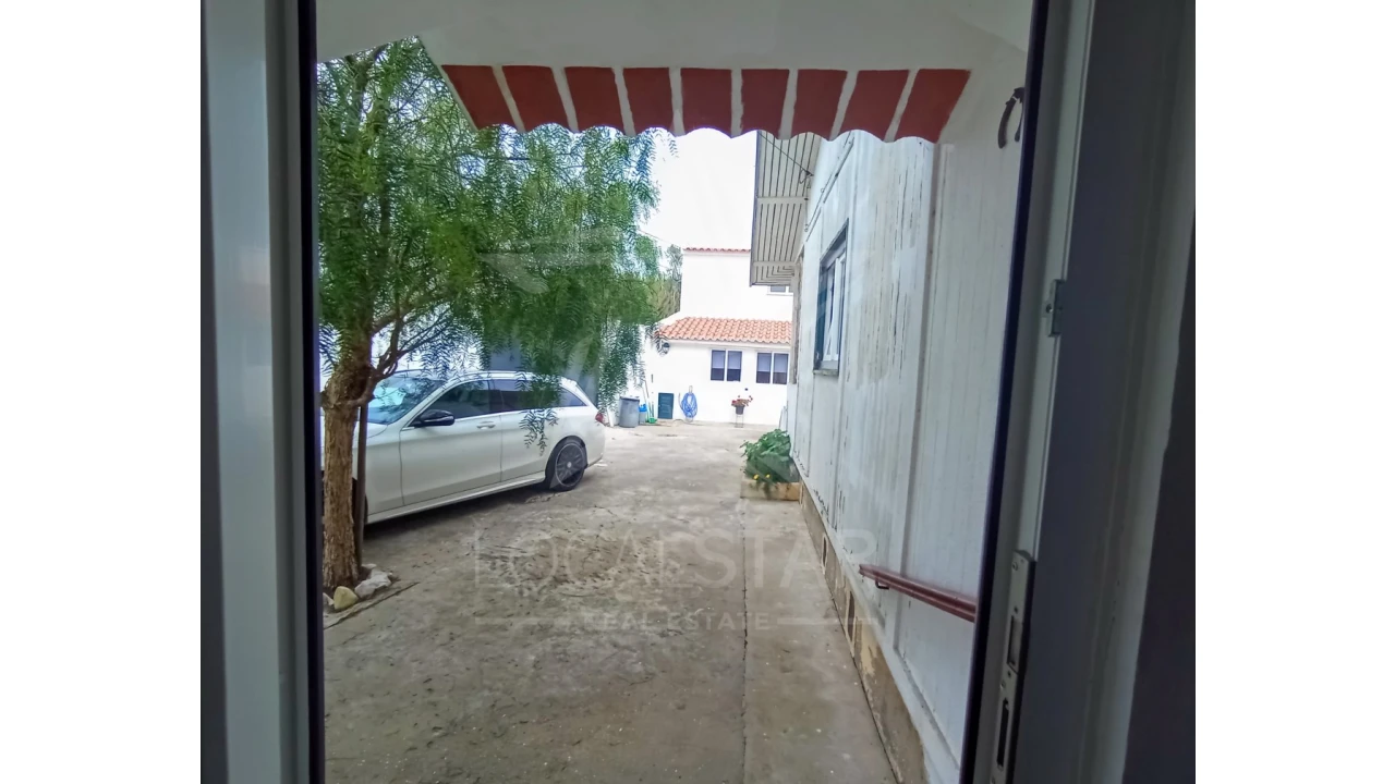 Moradia T4 para Venda em Alfeizerão Foto 2