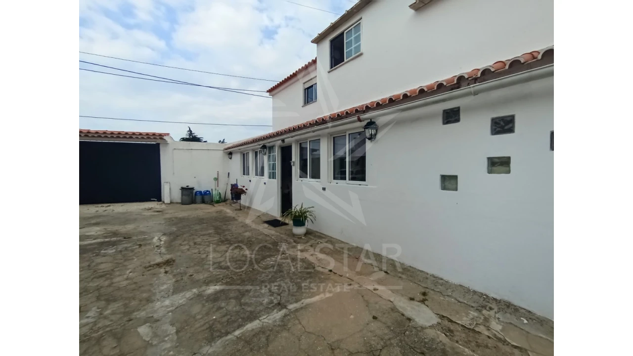 Moradia T4 para Venda em Alfeizerão Foto 3