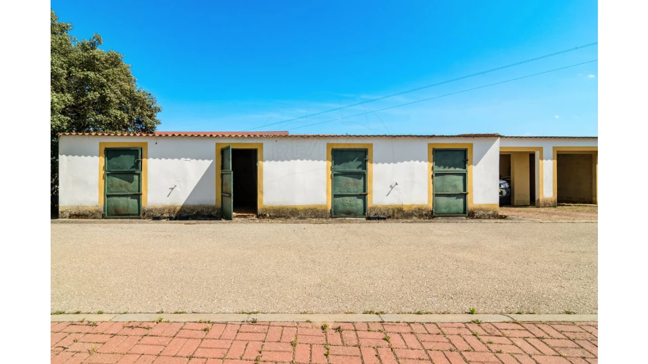 Moradia T4 para Venda em Bacelo e Senhora da Saúde Foto 10