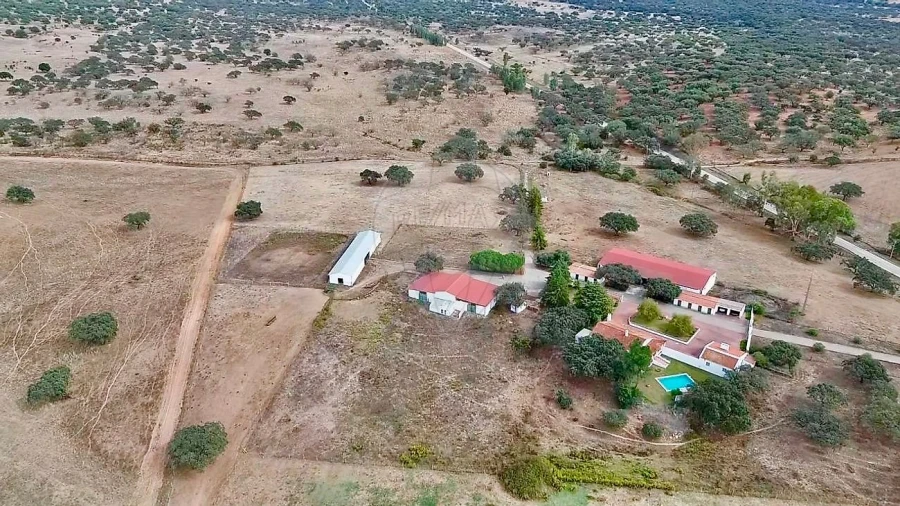 Moradia T4 para Venda em Bacelo e Senhora da Saúde