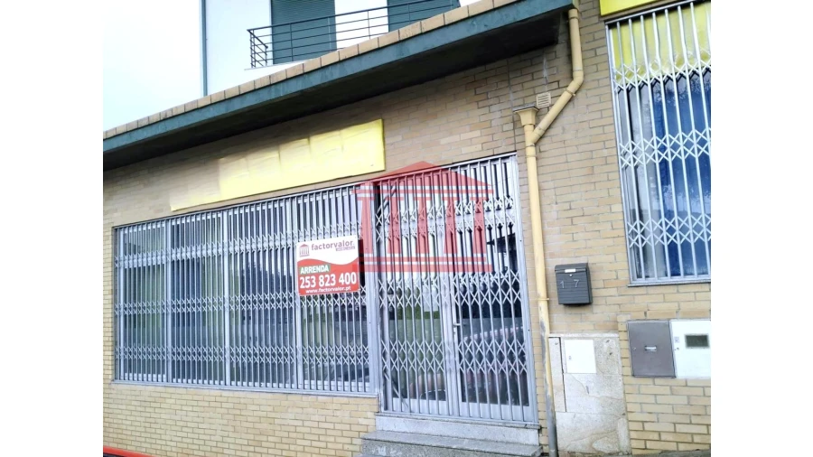 Loja para Arrendamento em Carapeços Foto 1