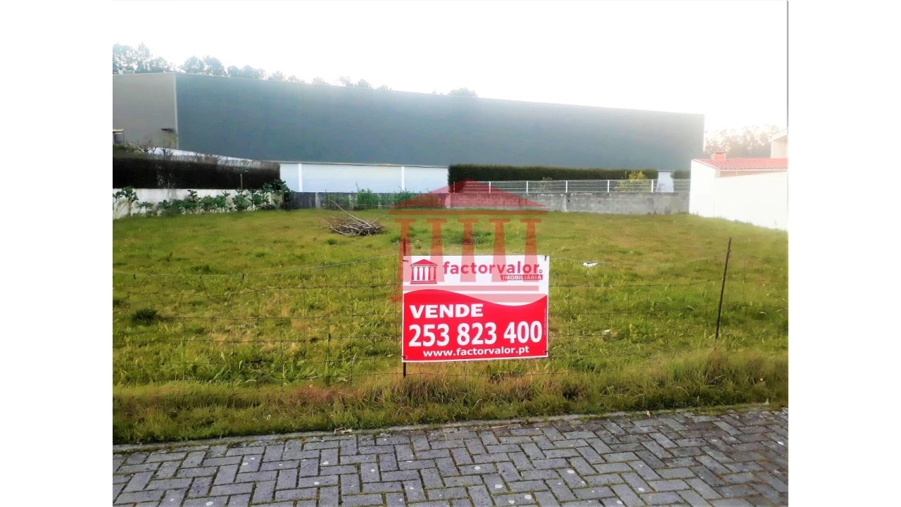 Terreno para Venda em Adães Foto 1