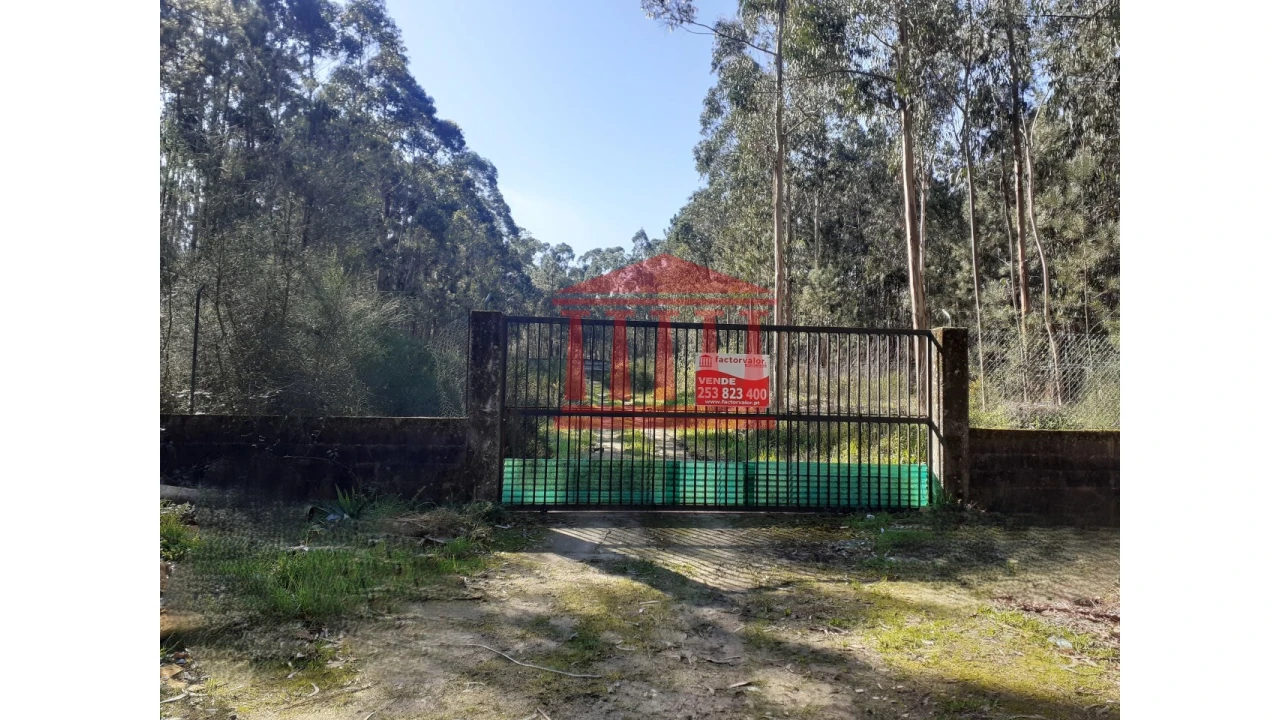 Terreno para Venda em Vila Chã Foto 2
