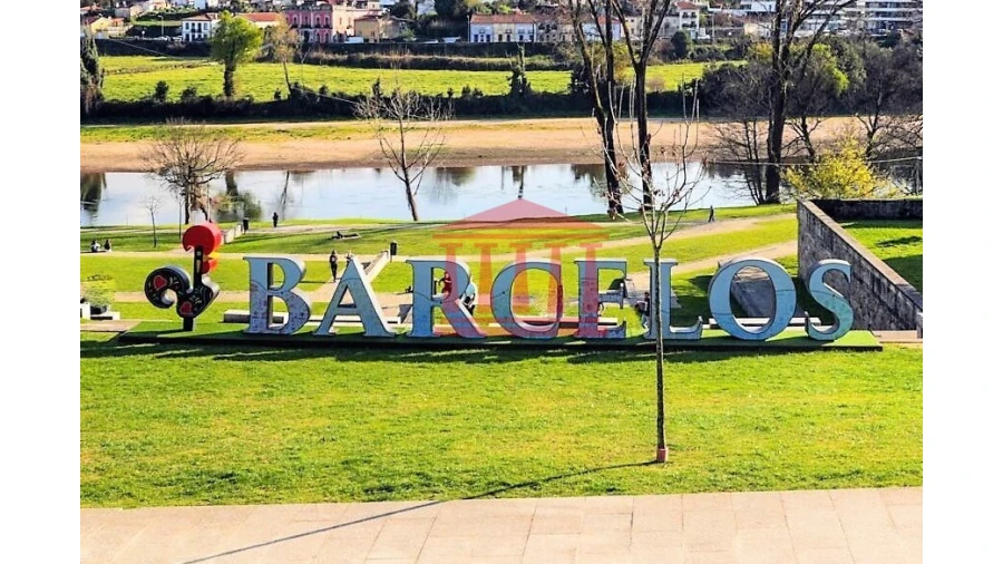 Loja para Arrendamento em Barcelos, V.Boa, V.Frescainha Foto 2