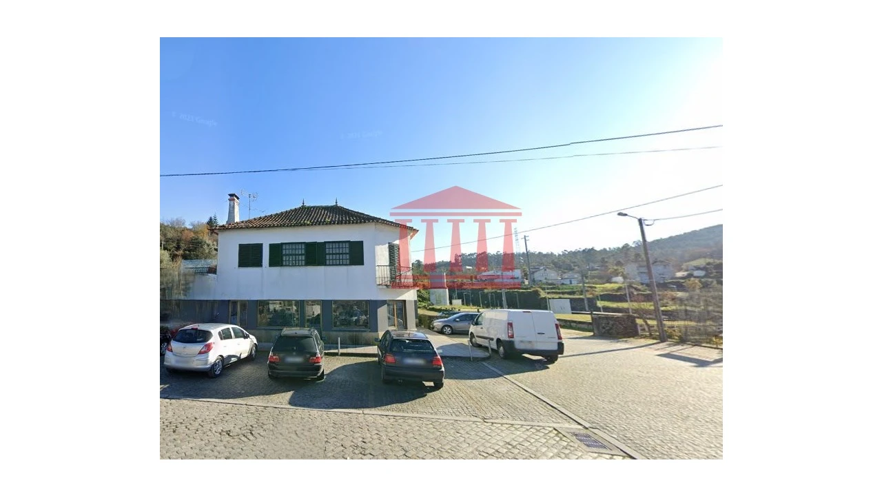 Loja para Arrendamento em Aborim Foto 7