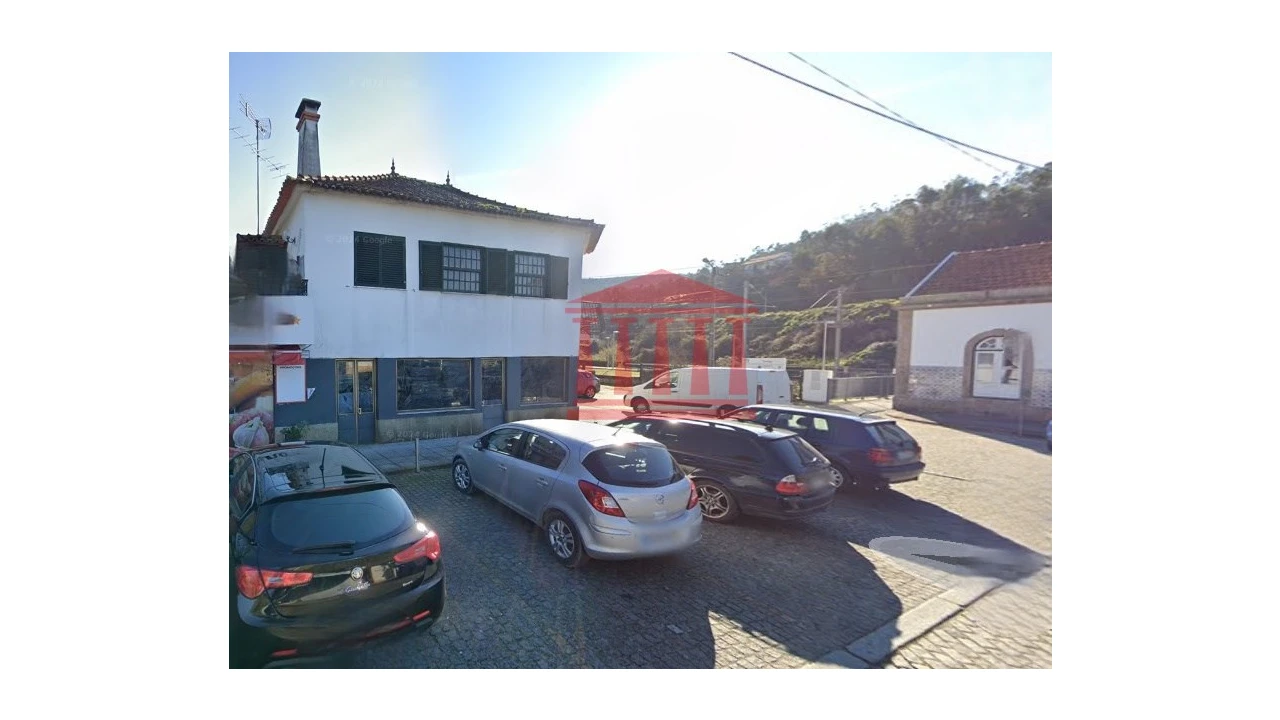 Loja para Arrendamento em Aborim Foto 9