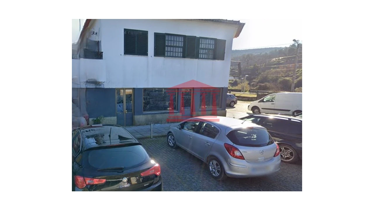 Loja para Arrendamento em Aborim Foto 10