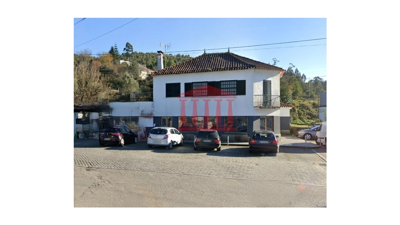 Loja para Arrendamento em Aborim Foto 11