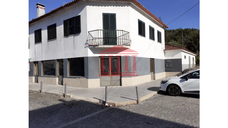 Loja para Arrendamento em Aborim Foto 3