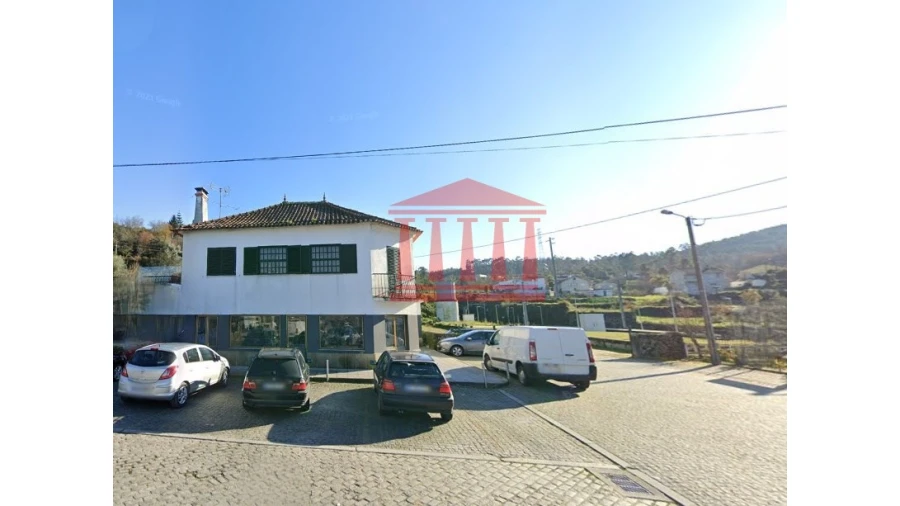 Loja para Arrendamento em Aborim Foto 7