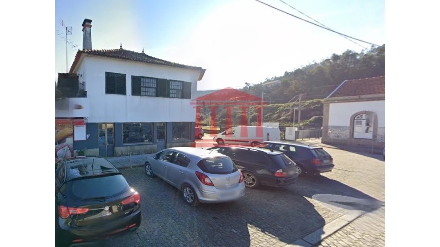 Loja para Arrendamento em Aborim Foto 9