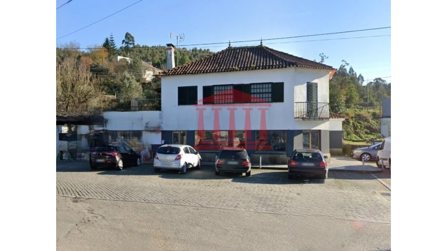 Loja para Arrendamento em Aborim Foto 11