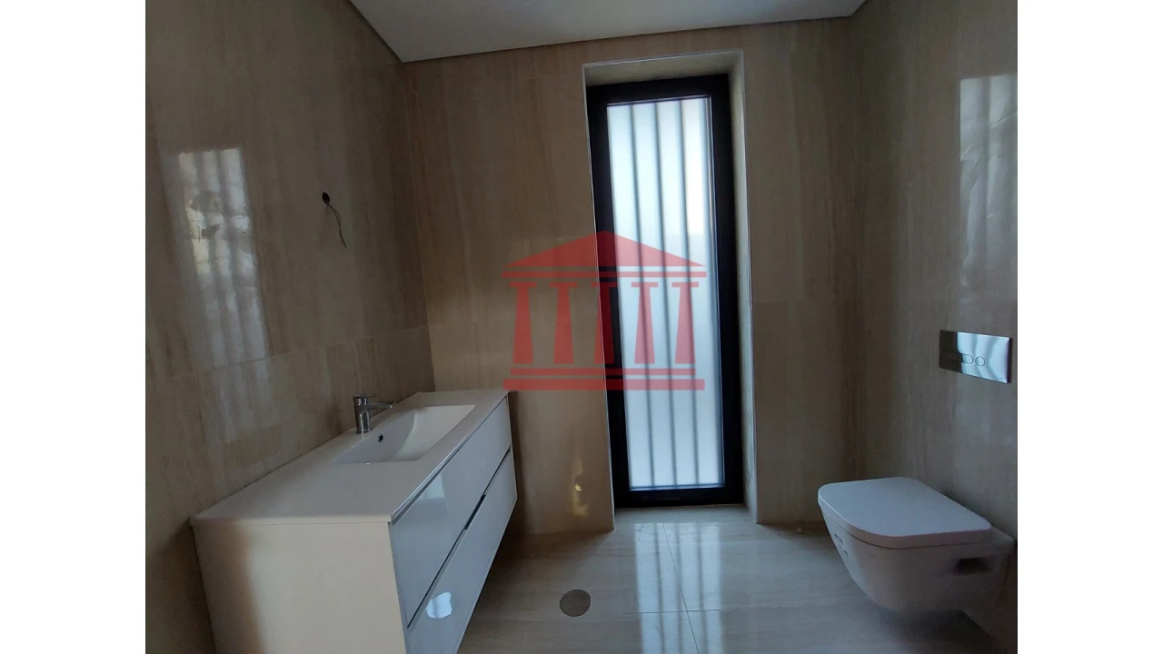 Moradia T4 para Venda em Alvelos Foto 14