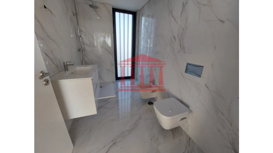 Moradia T4 para Venda em Alvelos Foto 22