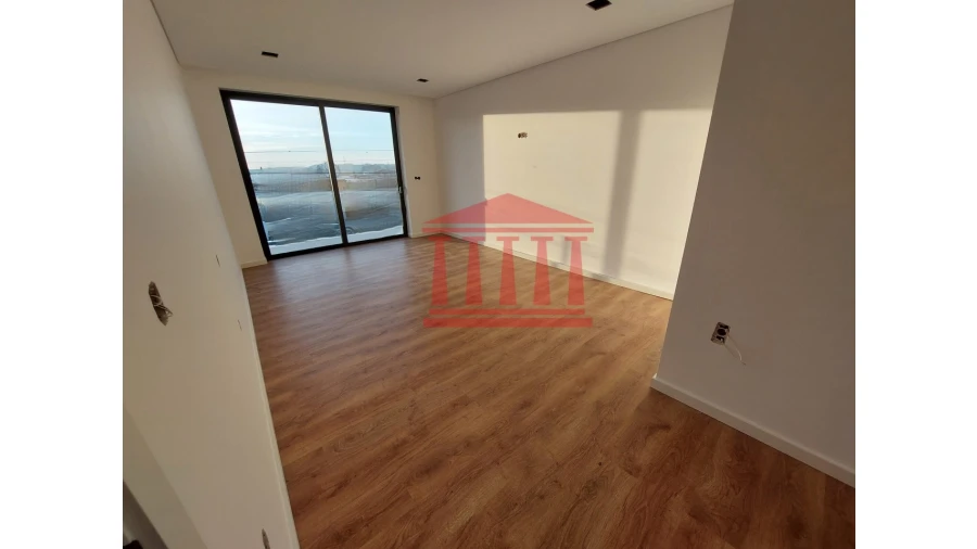 Moradia T4 para Venda em Alvelos Foto 23