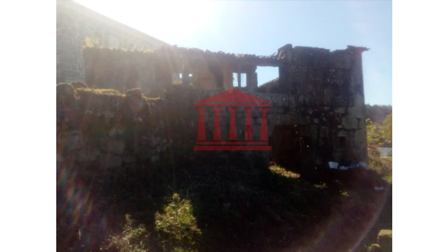 Moradia para Venda em Fontoura Foto 4