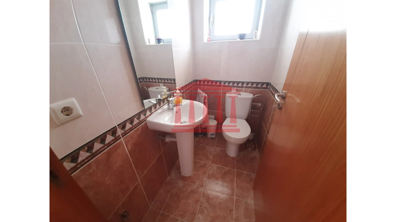 Moradia T3 para Venda em Forjães Foto 11