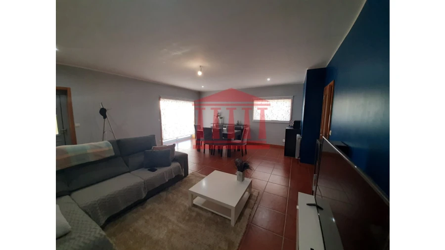 Moradia T3 para Venda em Forjães Foto 9