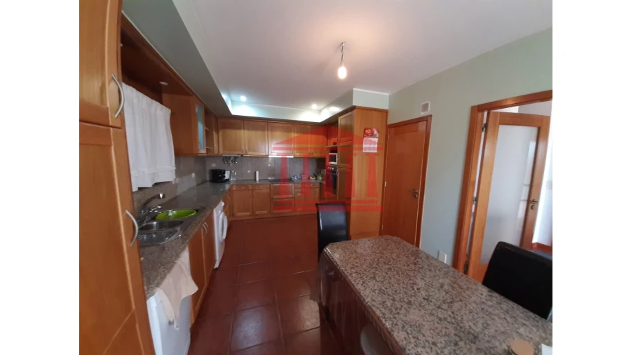 Moradia T3 para Venda em Forjães Foto 10