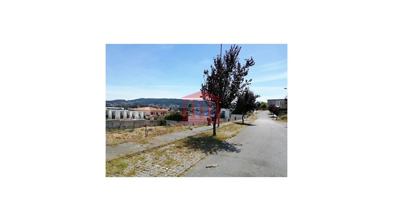 Terreno para Venda em Gamil e Midões Foto 1