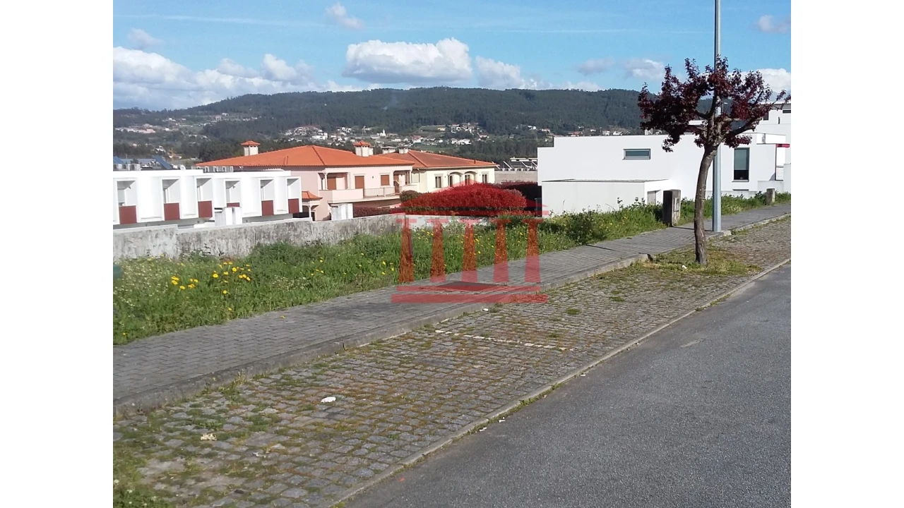 Terreno para Venda em Gamil e Midões Foto 2