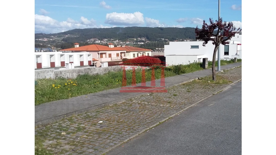Terreno para Venda em Gamil e Midões Foto 2