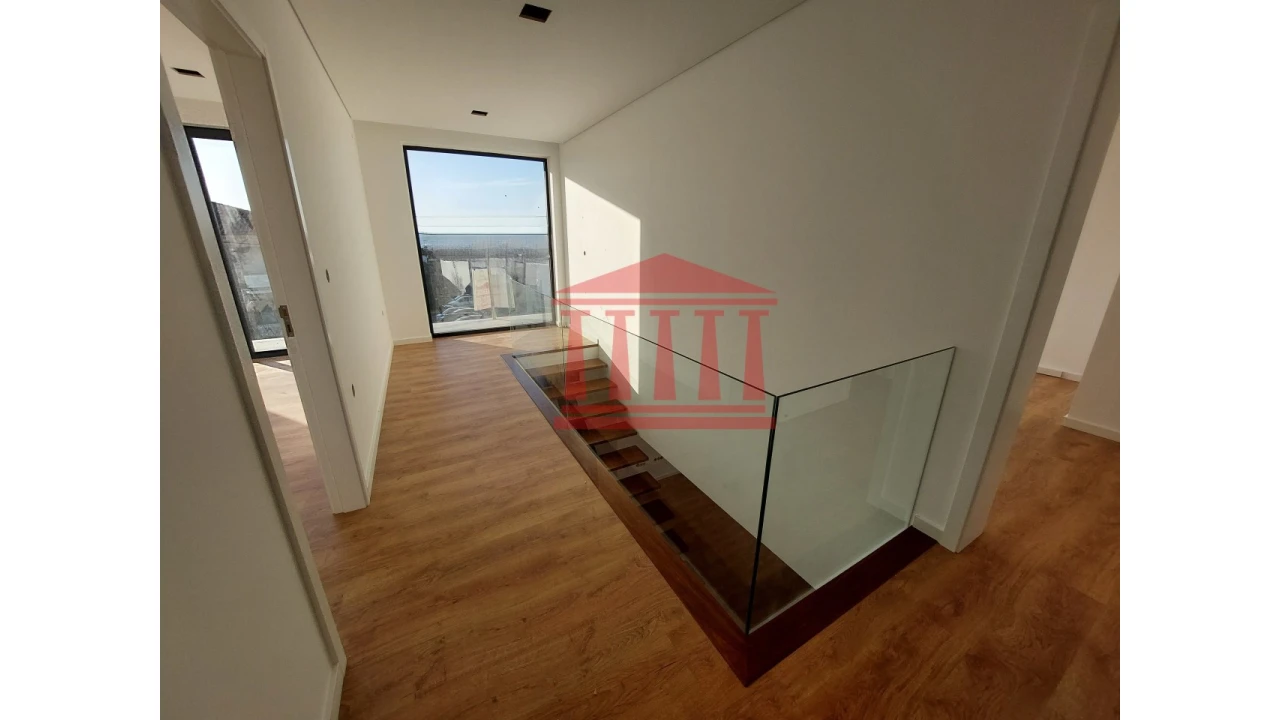 Moradia T4 para Venda em Alvelos Foto 13