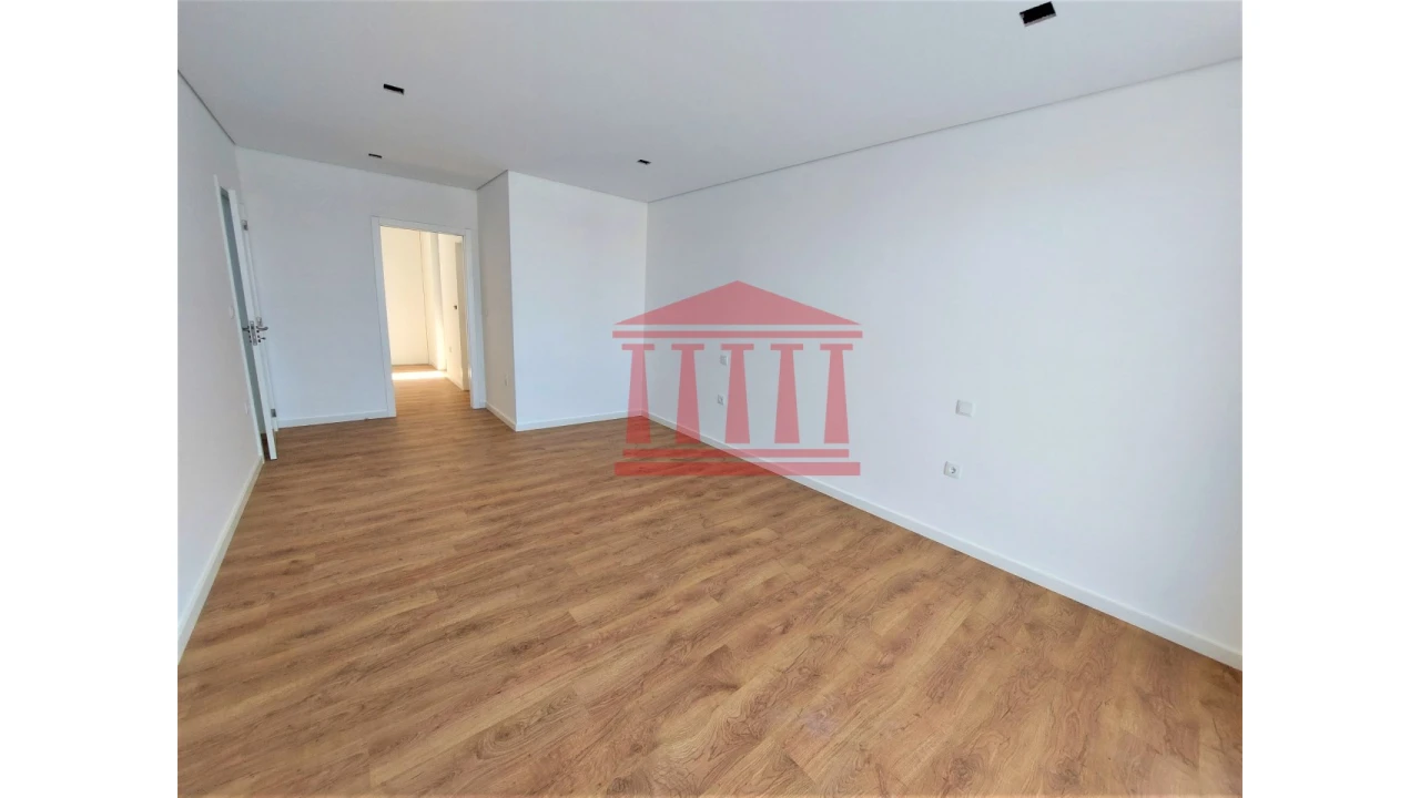 Moradia T4 para Venda em Alvelos Foto 21