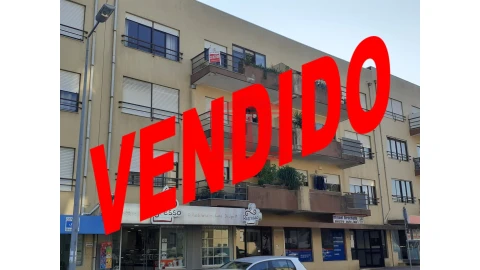 Apartamento T2 para Venda em Arcozelo