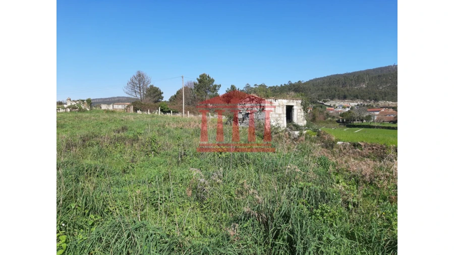 Terreno para Venda em Vila Cova e Feitos Foto 2