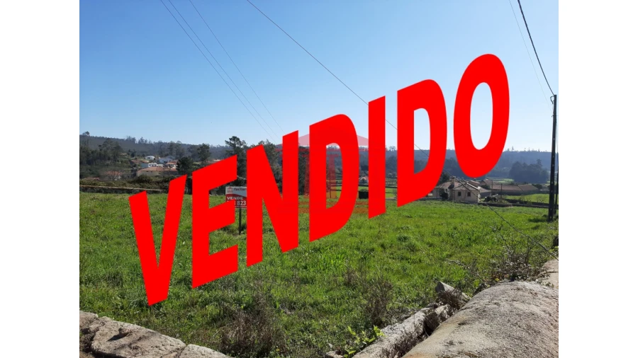 Terreno para Venda em Vila Cova e Feitos Foto 1