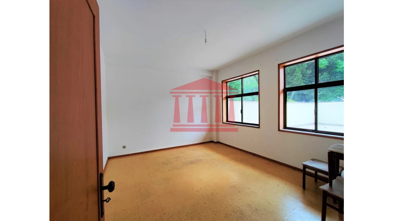 Escritório para Venda em Arcozelo Foto 3