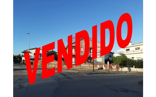 Moradia T4 para Venda em Arcozelo