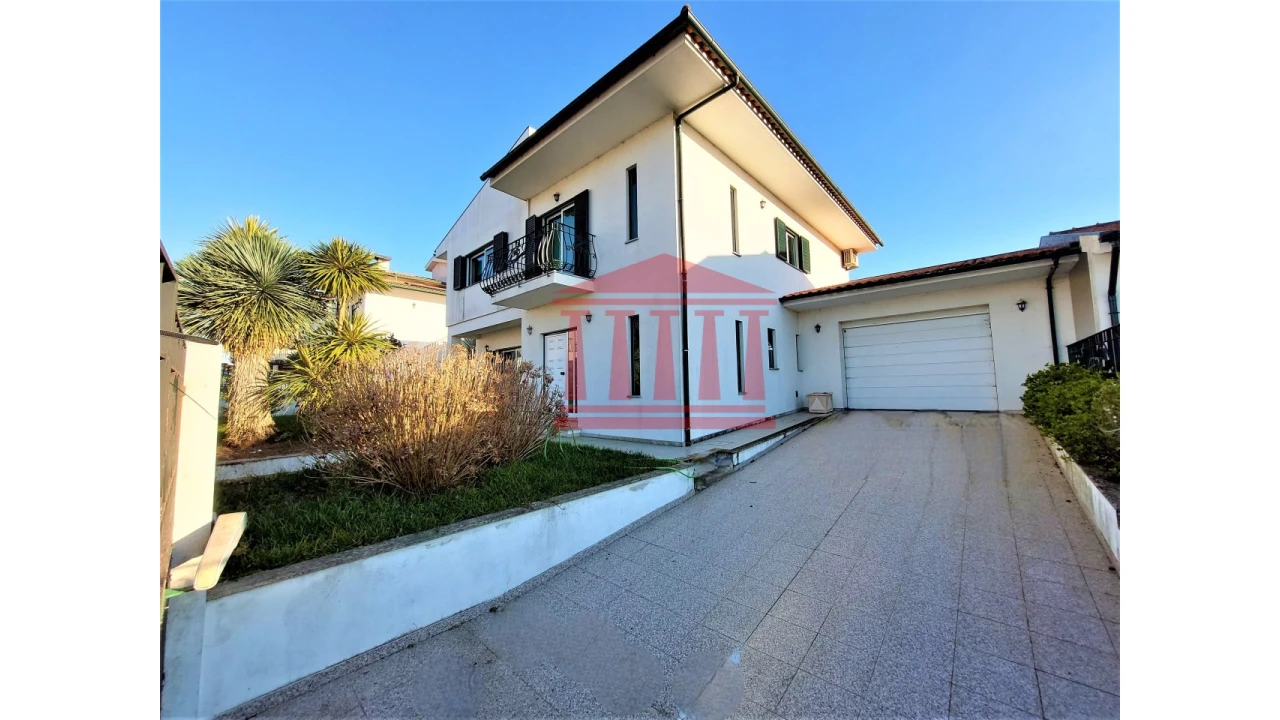 Moradia T3 para Venda em Barcelinhos Foto 7