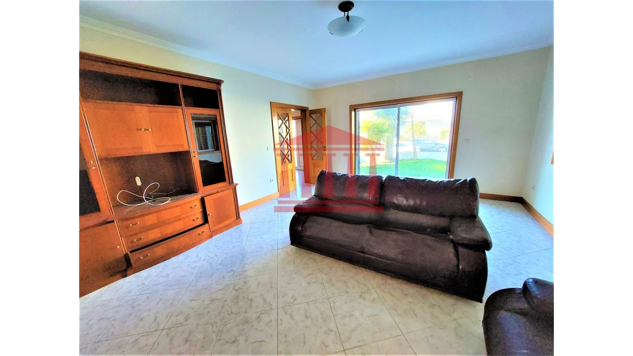 Moradia T3 para Venda em Barcelinhos Foto 17