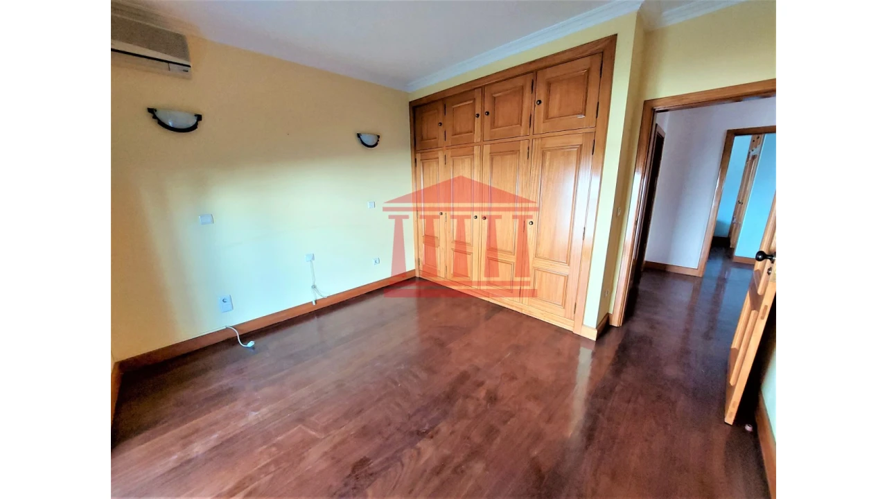 Moradia T3 para Venda em Barcelinhos Foto 33