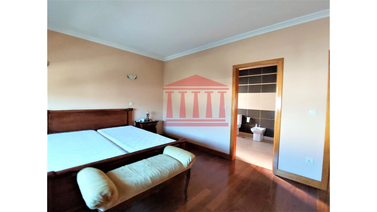 Moradia T3 para Venda em Barcelinhos Foto 26