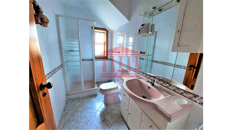 Moradia T3 para Venda em Barcelinhos Foto 21