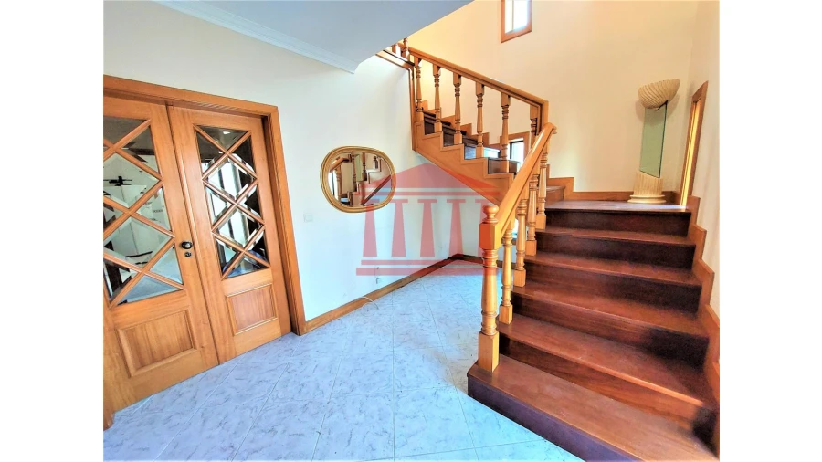 Moradia T3 para Venda em Barcelinhos Foto 22