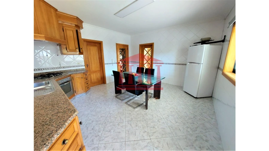 Moradia T3 para Venda em Barcelinhos Foto 15