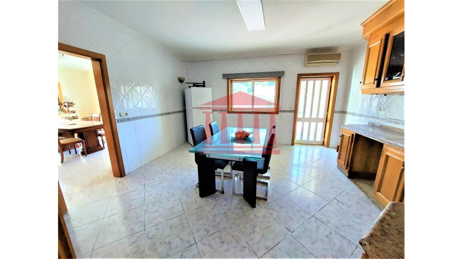 Moradia T3 para Venda em Barcelinhos Foto 14