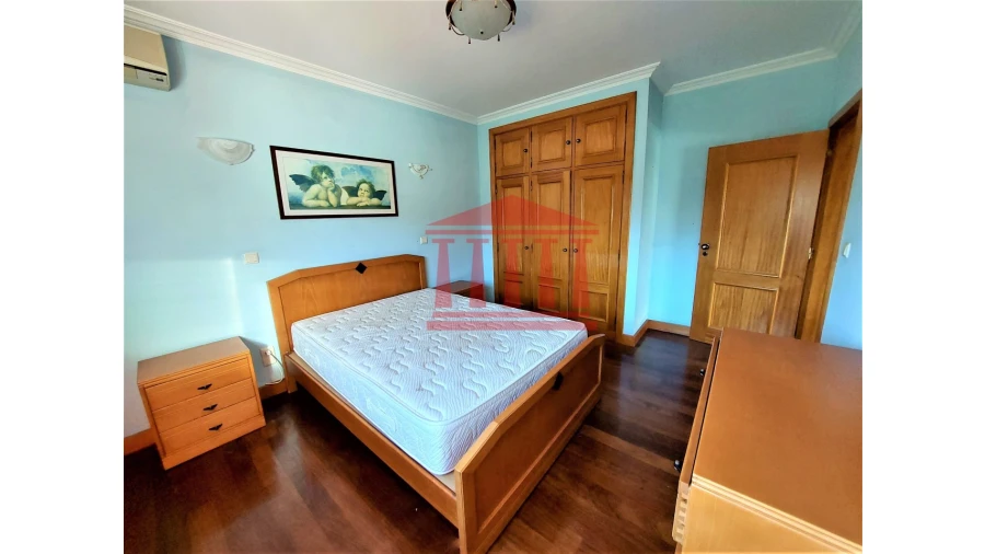 Moradia T3 para Venda em Barcelinhos Foto 31