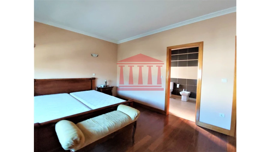 Moradia T3 para Venda em Barcelinhos Foto 26