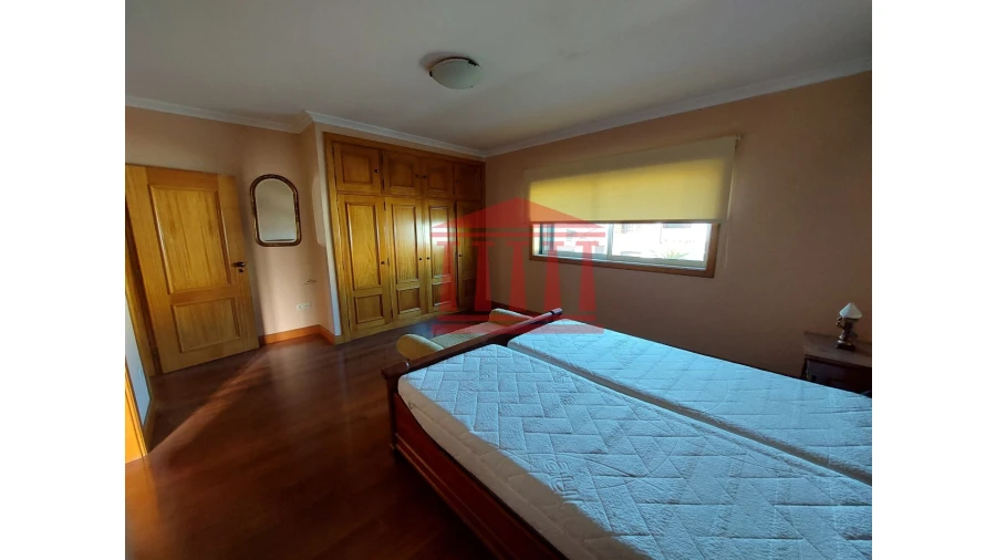 Moradia T3 para Venda em Barcelinhos Foto 28