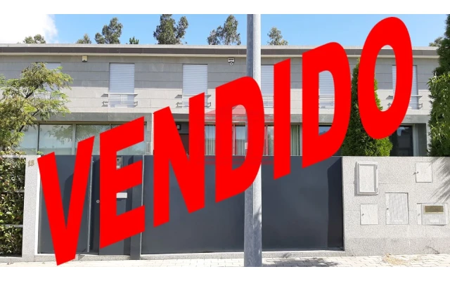 Moradia T3 para Venda em Manhente