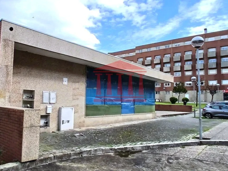 Loja para Venda em Arcozelo Foto 3